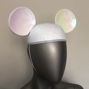 White Mickey Mouse Hat with Interchangeable Ears